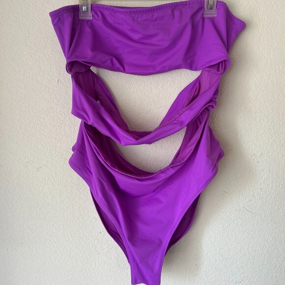 Skim Swimsuit - Picture 3 of 6